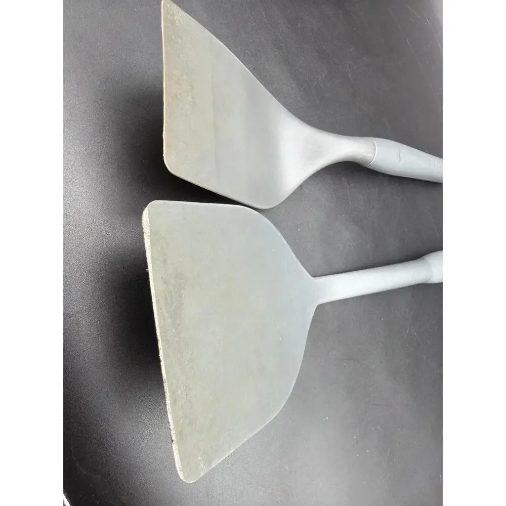 Williams Sonoma Gray Silicone Flexible Spatula Turner Set of 2 Kitchen Utensils